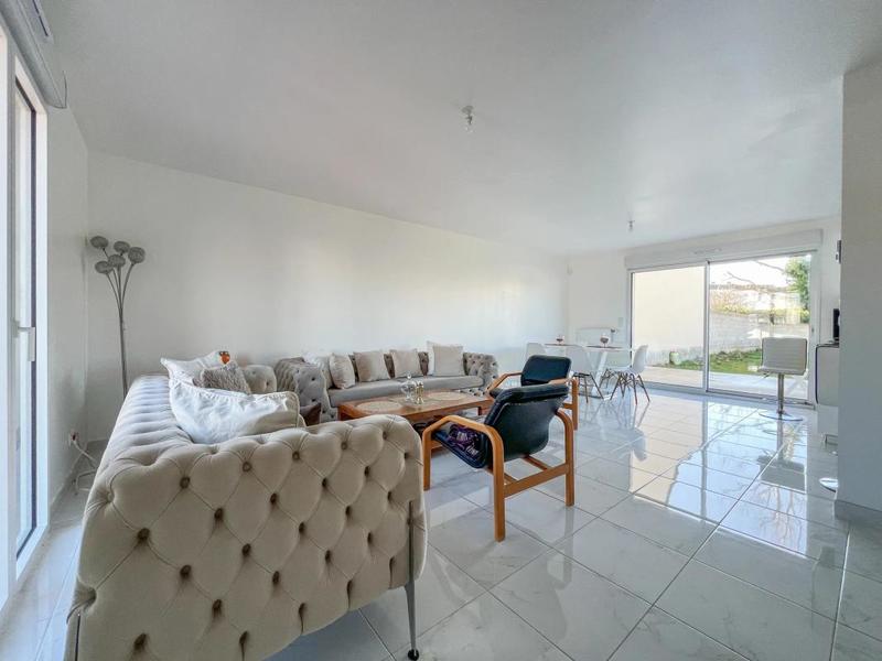 Maison - 110 m² - 8 pièces