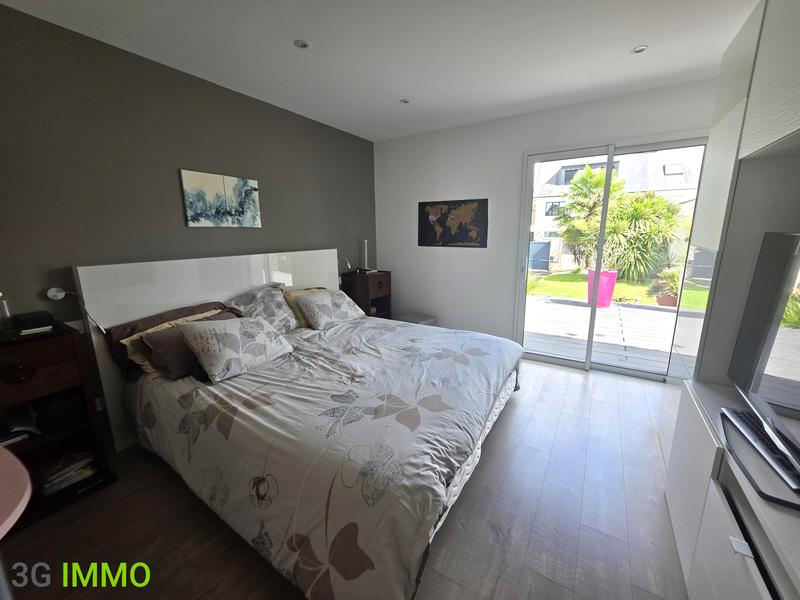 Maison - 330 m² - 9 pièces