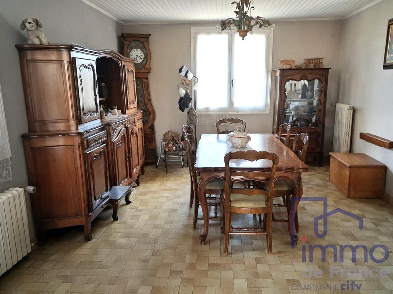 Maison traditionnelle - 116 m² - 6 pièces