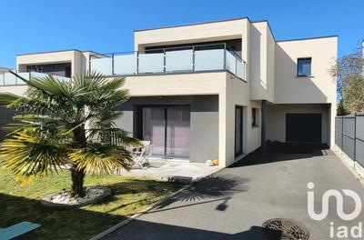 Maison - 140 m² - 6 pièces