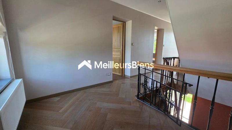 Maison - 227 m² - 9 pièces