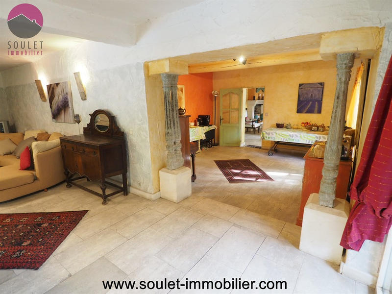 Propriété - 600 m² - 16 pièces