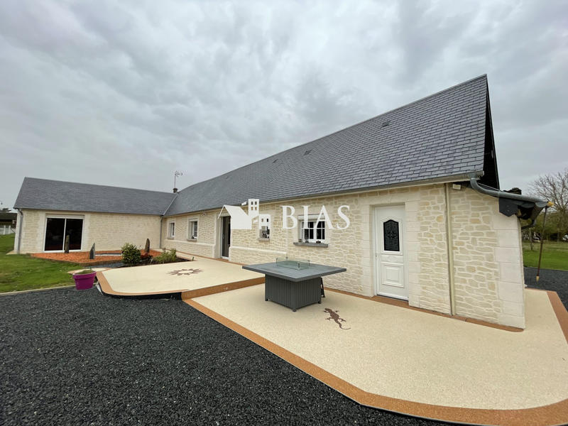 Maison - 104 m² - 4 pièces