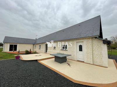 Maison - 104 m² - 4 pièces