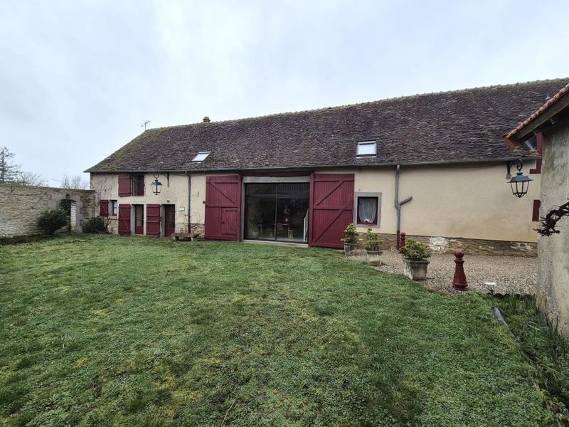 Maison - 312 m² - 12 pièces