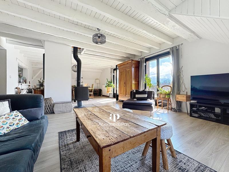 Maison - 345 m² - 12 pièces