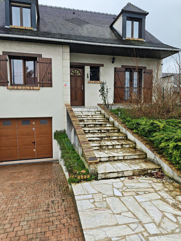 Maison - 136 m² - 6 pièces