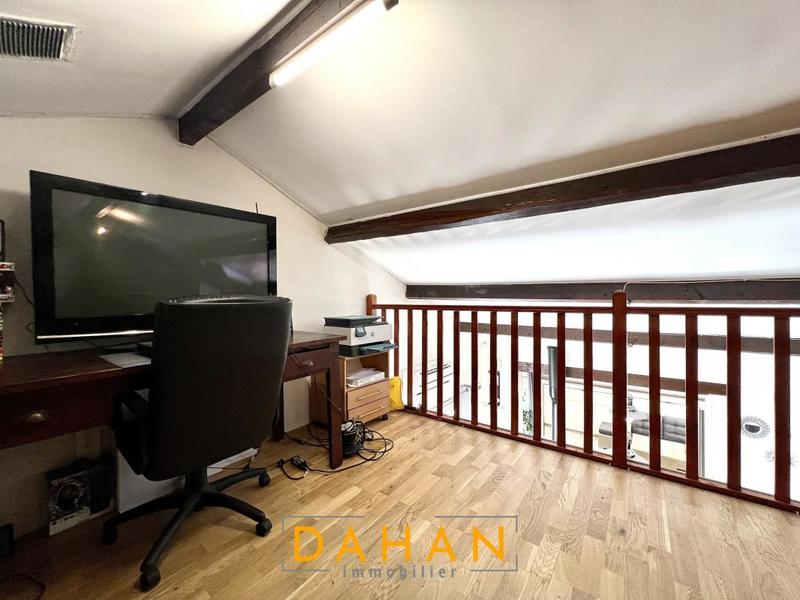 Villa - 255 m² - 6 pièces