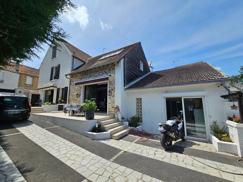 Maison - 170 m² - 5 pièces