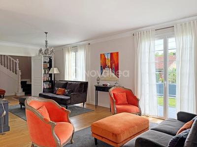 Maison - 190 m² - 6 pièces