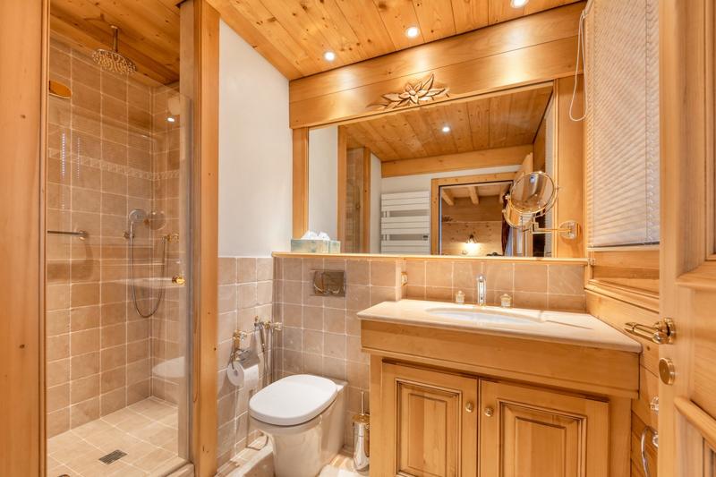 Châlet - 248 m² - 10 pièces