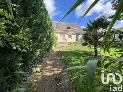 Maison - 90 m² - 5 pièces