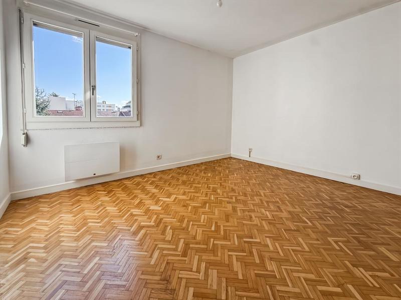 Appartement - 95 m² - 4 pièces