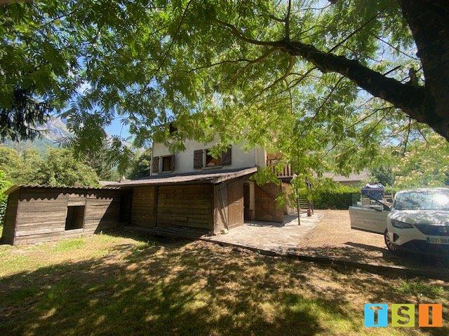 Maison - 108 m² - 6 pièces