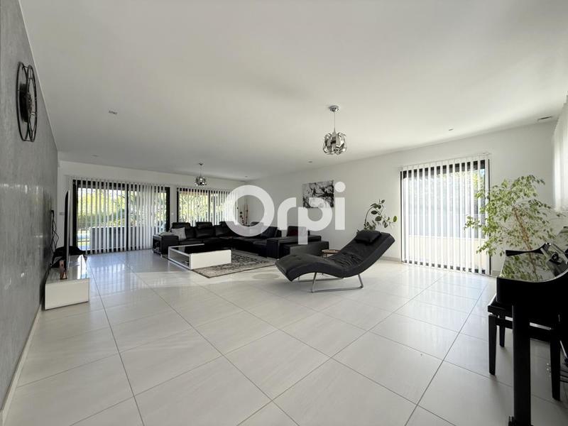 Maison - 290 m² - 5 pièces