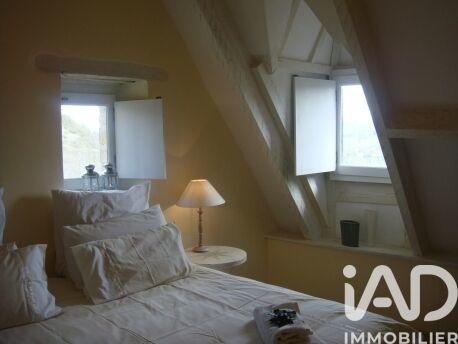 Maison - 375 m² - 8 pièces