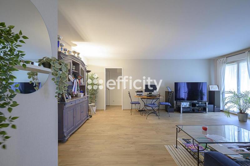 Appartement - 95 m² - 4 pièces