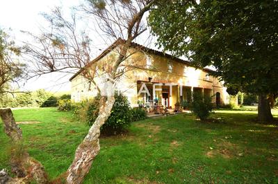 Maison - 192 m² - 5 pièces