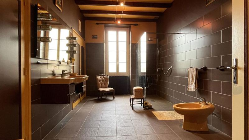 Maison de maîtres - 300 m² - 7 pièces