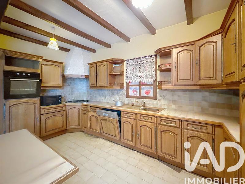 Maison - 242 m² - 10 pièces