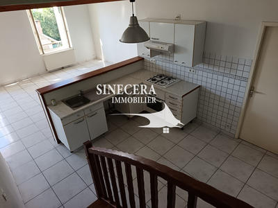 Maison - 250 m² - 8 pièces