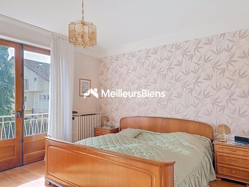 Maison - 200 m² - 6 pièces