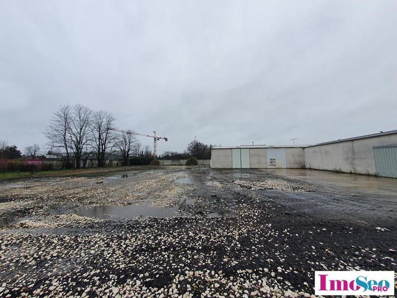 Terrain industriel - 1 428 m²