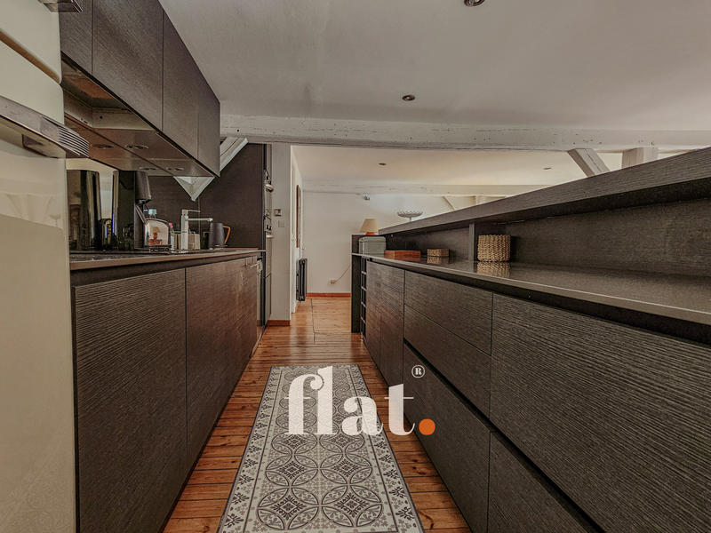 Loft - 130 m² - 5 pièces