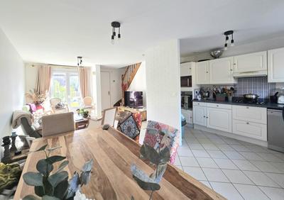 Maison - 86 m² - 4 pièces