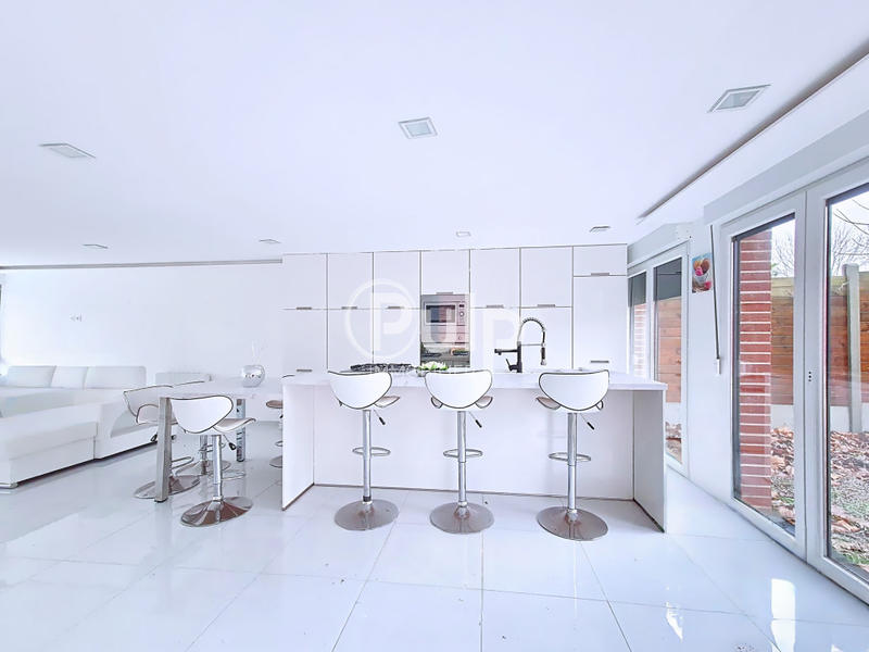 Maison - 84 m² - 4 pièces