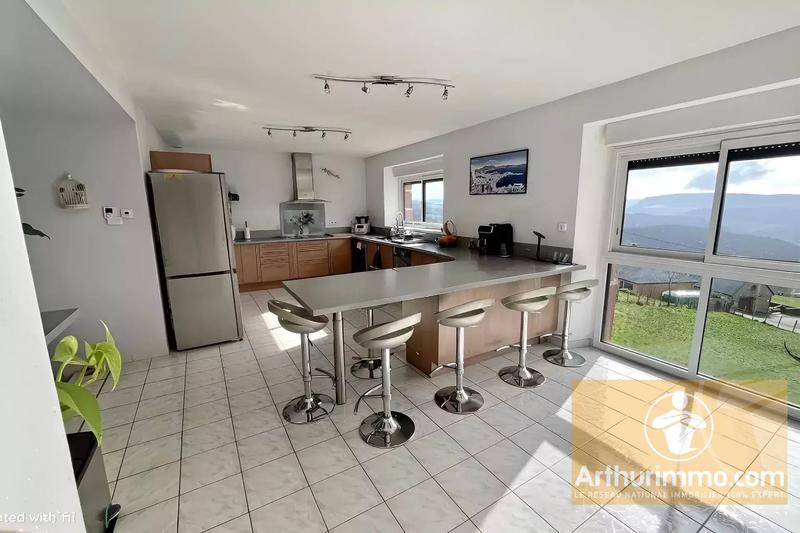 Maison - 215 m² - 5 pièces