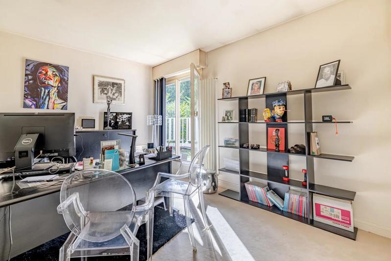 Propriété - 289 m² - 9 pièces