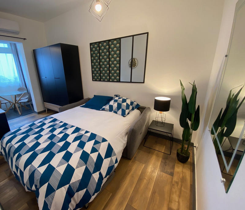 Appartement - 85 m² - 5 pièces