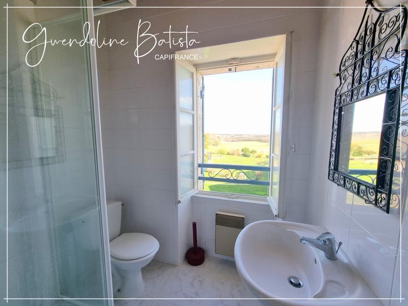 Maison en pierre - 300 m² - 12 pièces