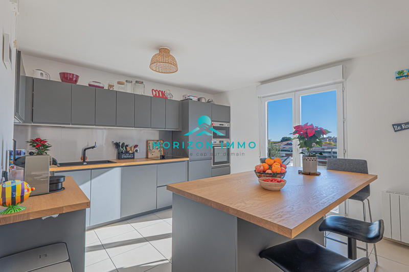 Appartement - 94 m² - 4 pièces