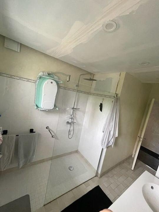 Pavillon - 180 m² - 6 pièces