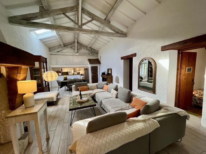 Mas - 196 m² - 8 pièces