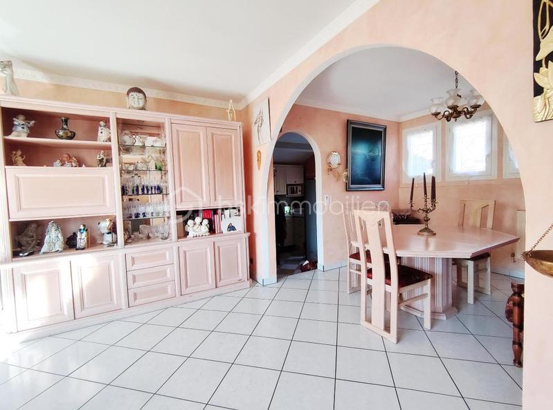 Maison traditionnelle - 106 m² - 4 pièces