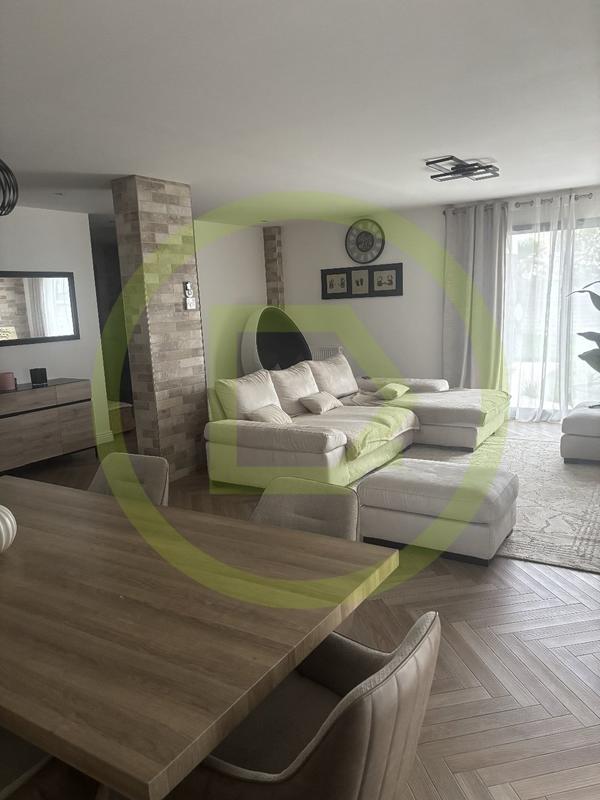 Maison - 160 m² - 5 pièces