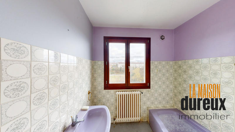 Maison traditionnelle - 114 m² - 6 pièces