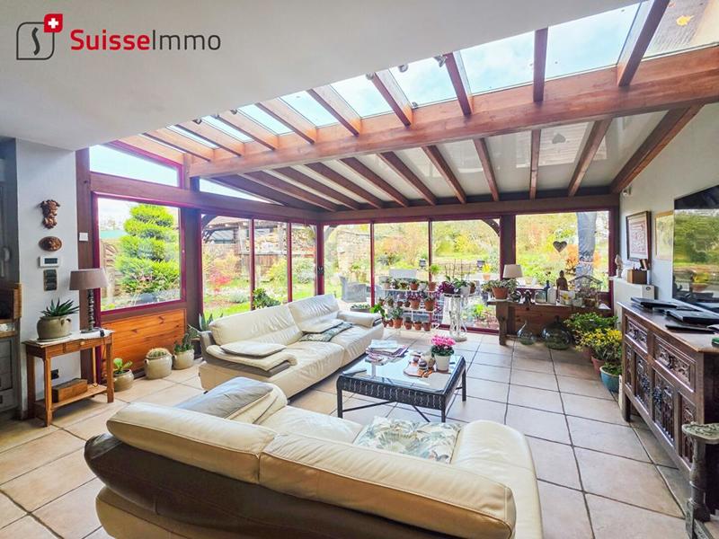 Propriété - 330 m² - 10 pièces