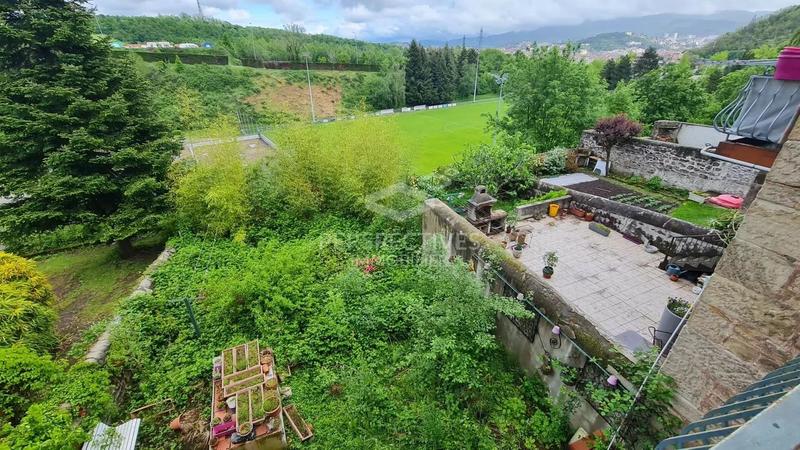 Maison de ville - 200 m² - 5 pièces