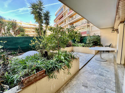 Appartement - 79 m² - 3 pièces