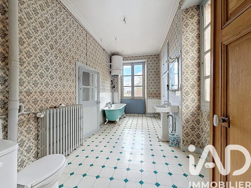 Maison - 340 m² - 9 pièces