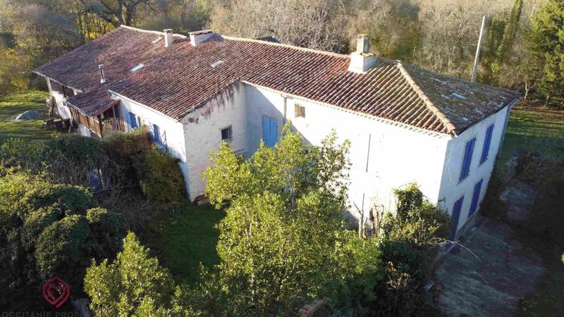 Propriété - 300 m² - 8 pièces