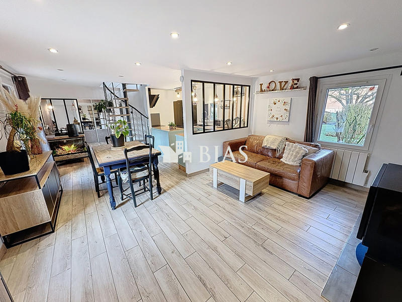 Maison - 80 m² - 4 pièces