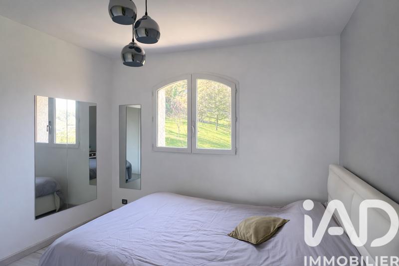 Maison - 200 m² - 6 pièces