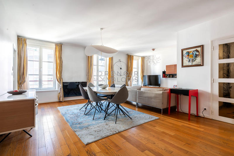 Appartement - 107 m² - 4 pièces