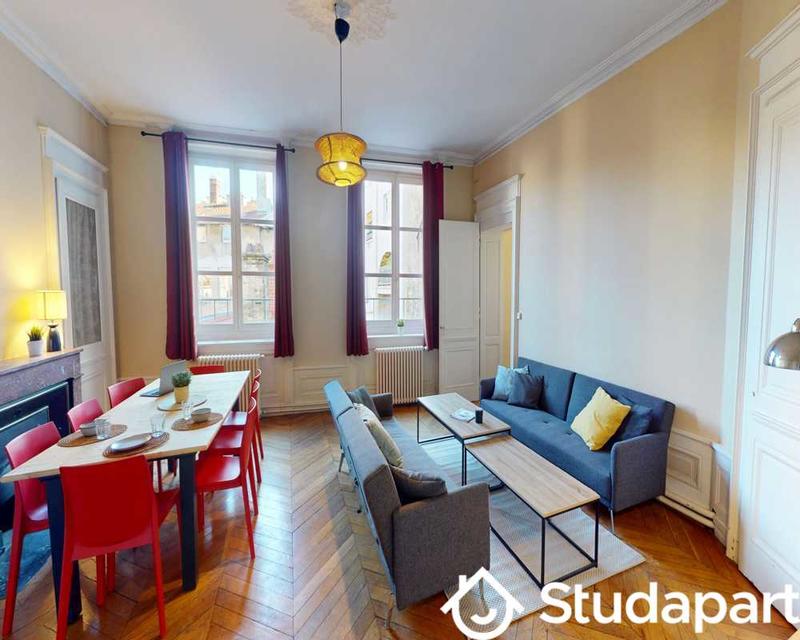 Chambre - 240 m² - 1 pièce