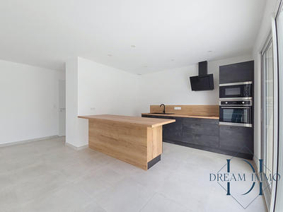 Villa - 90 m² - 4 pièces